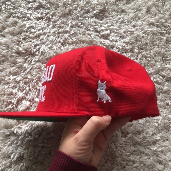 Spread love Red cap - Picture 3 of 5